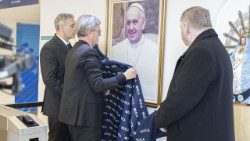 Descubrimiento del cuadro de Francisco en el "Campus Universitario Papa Francisco"