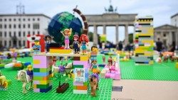 Kinder bauten in Berlin ein "Haus der Kinderrechte"