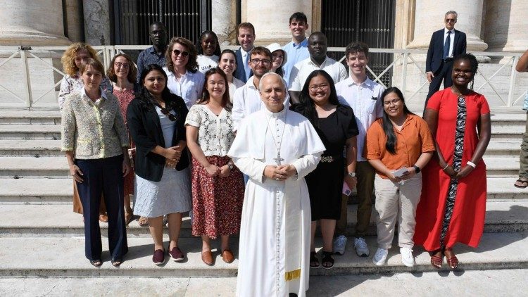 2025.09.22 Papa alikutana na Washiriki wa Mpango wa Mawasiliano ya Imani katika Juma la Makazi Roma,wa Ulimwengu wa Kidijitali.