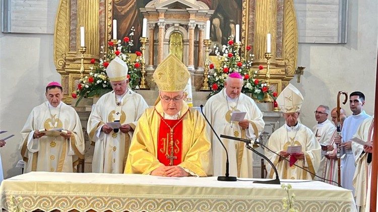 Kardinal Josip Bozanić proslavio zlatomisnički jubilej u rodnom Vrbniku (Foto: Petar Trinajstić)