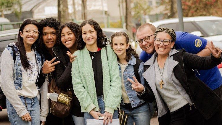 Jovens participantes do encontro