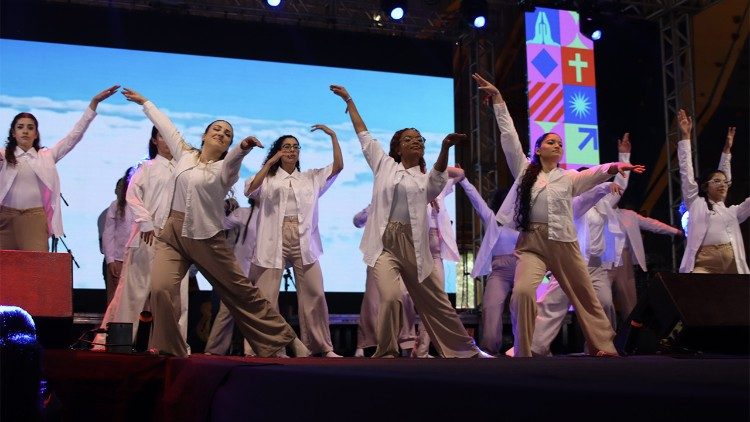 Jovens, arte e missão