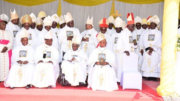 Maaskofu walioshiriki Misa ya Jubilei huko Tabora