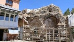 Վանի վարագավանքը