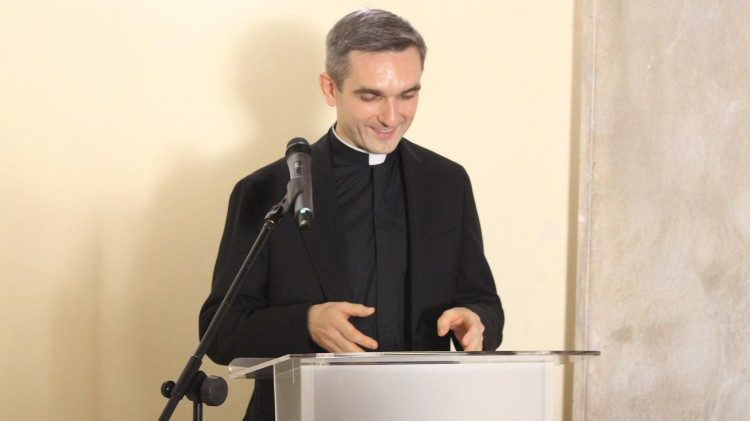 Projektem kierował ksiądz Tomasz Jarosz, administrator Kościoła i Hospicjum św. Stanisława BM