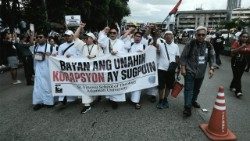 La Iglesia filipina acompañó la "Marcha por el trillón de pesos"