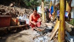 Monsignor Pacho: sostenere la dignità di coloro ai quali è negata