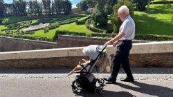 Benedekkel a kertek alatt...