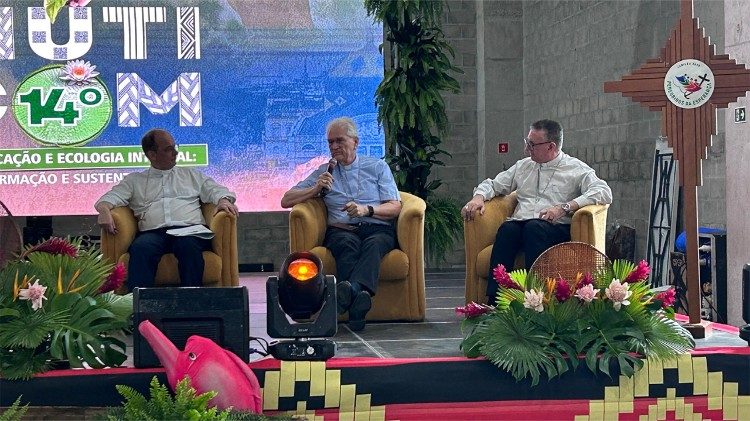 Dom Leonardo Steiner na coletiva de imprensa do Muticom