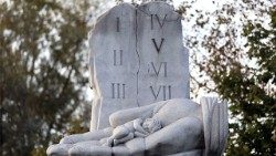 Papieska Akademia Życia podejmuje studia nad zagadnieniami dotyczącymi obrony życia człowieka