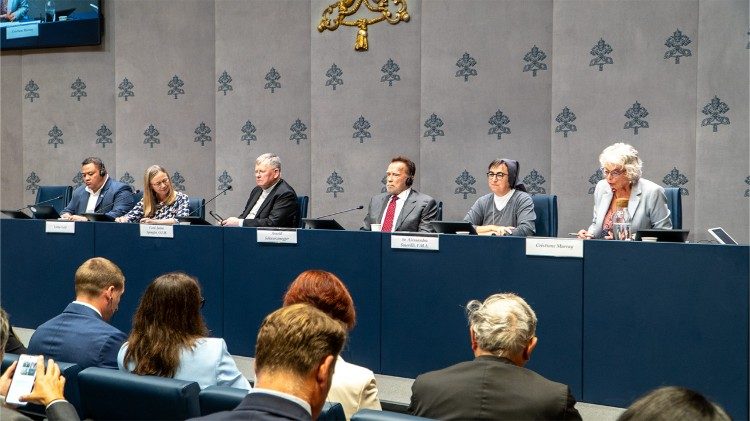 Presenters at the press conference