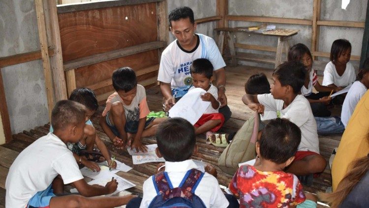 Programmi di sostegno dell' indigenous children's learning centres