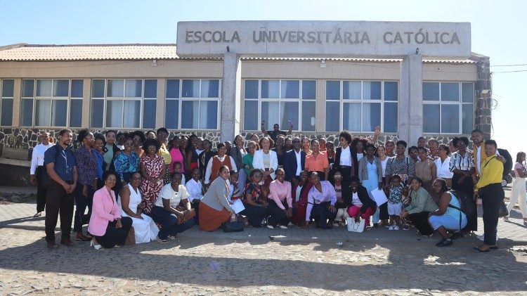 Escola Universitária Católica