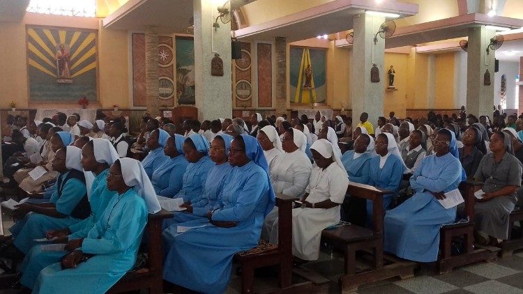 Consecrated Persons in Angola joined with the Major Superiors of Southern Africa for Holy Mass