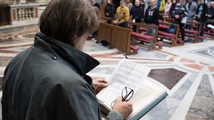Un momento della celebrazione della Messa in San Pietro