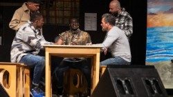 Un momento della mise en scene Il tunnel dei sogni (Foto di Emiliano Pinnizzotto)