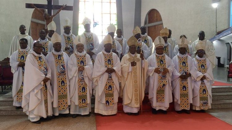 Des évêques de l'Afrique de l'Ouest. 