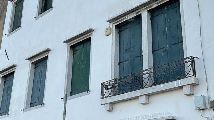 La nuova facciata della Casa Famiglia San Pio X