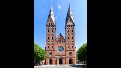 Außenansicht Hamburger Dom vom Domplatz aus. Foto: Andreas Lechtape