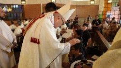 Cardenal Michael Czerny en la Misa Jornada Mundial del Enfermo en Chiclayo - Perú (Fotos: Dicasterio para el Servicio del Desarrollo Humano Integral)  