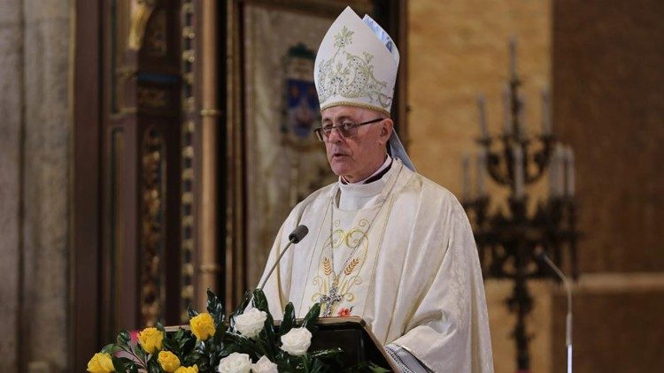 Apostolski nuncij Lingua propovijeda u zagrebačkoj prvostolnici (Foto: TUZGN)