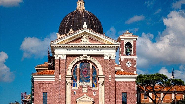 Župnijska cerkev, kjer bo papež maševal v nedeljo, 15. februarja