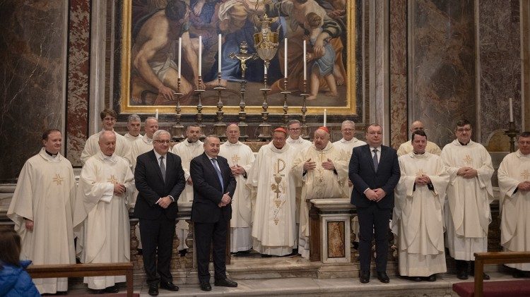 Spotkanie Rady rozpoczęło się Mszą św. przy grobie Papieża Polaka