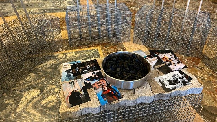 "Fuoco", l'installazione della Caritas di Roma con Edoardo Tresoldi