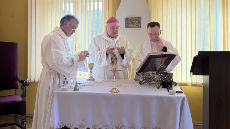 Литургия за празника на Дева Мария Лурдска в Русе