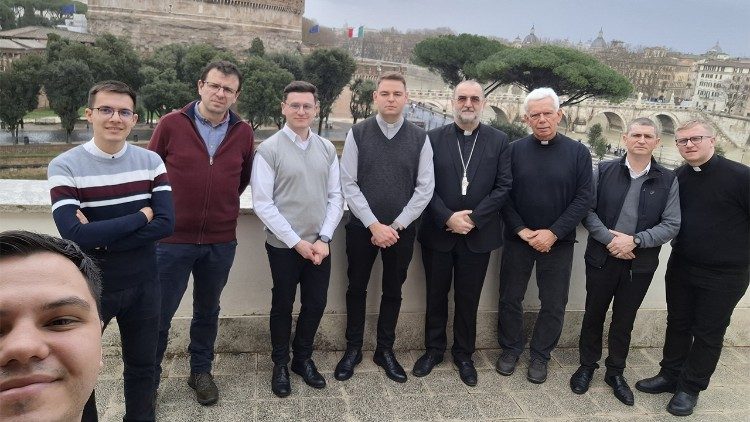 Egy&uuml;tt a Vatik&aacute;ni R&aacute;di&oacute; terasz&aacute;n 