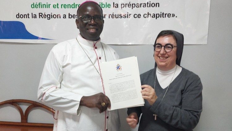 Sor Alessandra Smerilli con monse&ntilde;or Hassa Florent Kone