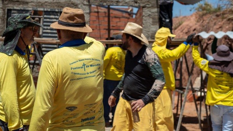  Uma das casas sendo constru&iacute;da pela Pastoral da Moradia na Par&oacute;quia Santo In&aacute;cio de Loyola. Foto: Gabriel C&ocirc;rtes - Volunt&aacute;rio 