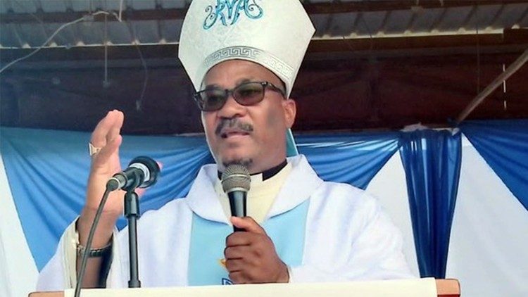 Dom Maur&iacute;cio Camuto, Bispo da Diocese de Caxito (Angola)