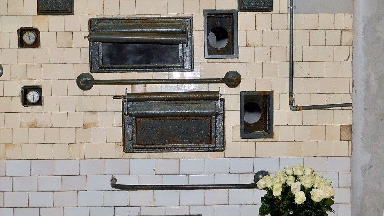 Piec w klasztorze w Płocku, używany przez św. Faustynę Kowalską do wypieku chleba (Amata J. Nowaszewska CSFN)