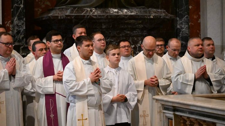 Ks. Bajor podkreślił, że dzisiejsza Ewangelia ukazuje ważną zasadę, kt&oacute;ra może być dobrym programem na Wielki Post