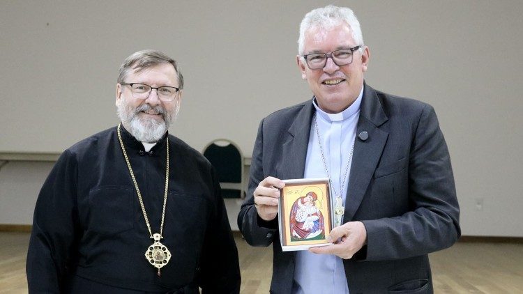 Schevchuk com o arcebispo de Londrina e presidente da CNBB Regional Sul 2, dom Geremias Steinmetz