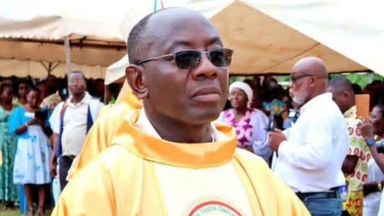 Mgr Darius Assandé EKOU, nouvel évêque d'Abgoville en Côte d'Ivoire.