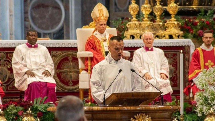 Alessio D’Aniello na missa com Le&atilde;o XIV na Bas&iacute;lica de S&atilde;o Pedro em 29 de junho, Solenidade dos Santos Pedro e Paulo