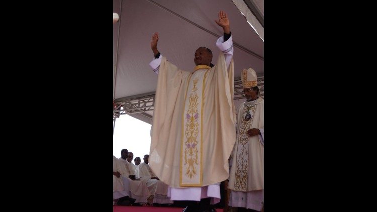 O neo-sacerdote Emanuel da Costa