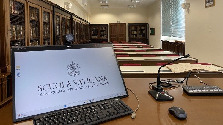  La Escuela Vaticana de Paleograf&iacute;a, Diplomacia y Archiv&iacute;stica