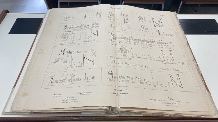 A "Scuola Vaticana di Paleografia, Diplomatica e Archivistica"