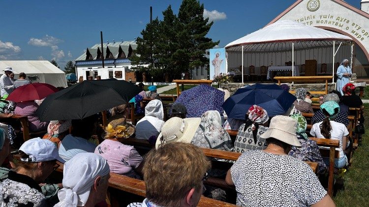 Modlitwa zgromadziła pielgrzym&oacute;w m. in.  z Polski, Rosji, oraz z Ukrainy 