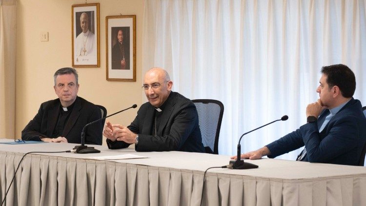 Don Stolfi con il cardinale vicario Baldo Reina
