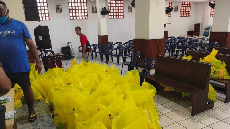 La parrocchia di La Guaira in aiuto degli sfollati