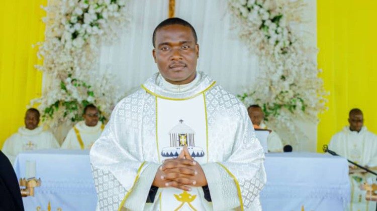 Padre Theogenes Madushi Jimbo kuu la Mwanza