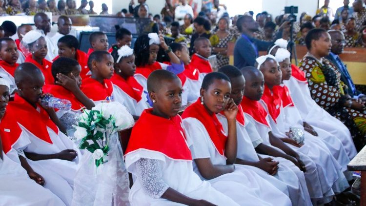Vijana 155 wameimarishwa kwa Sakramenti ya Kipaimara