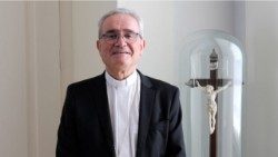 2026.07.14 Mons. Vitorino Soares, Vescovo di Faro (Portogallo) Programma Portoghese