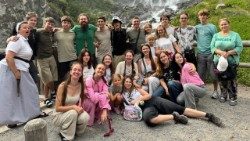Il gruppo "Messaggeri della pace"