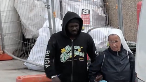  A Lampedusa la fraternit&agrave; si fa accoglienza: le religiose in missione accanto ai migranti