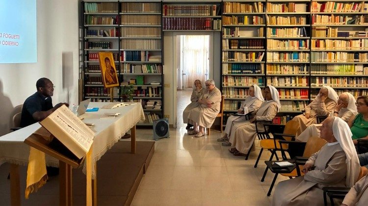 L'apertura dell'incontro “Ho sperimentato l'amore” 